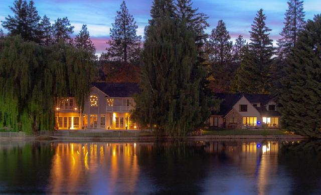 Oregon River House